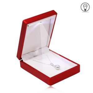 Červená darčeková krabička na náhrdelník alebo prívesok - LED svetlo
