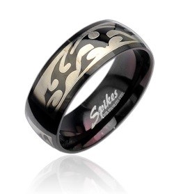 Čierny oceľový prsteň so vzorom Tribal v striebornej farbe - Veľkosť: 70 mm